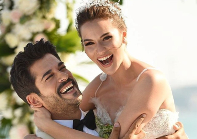 Fahrive Evcen ve Burak Özçivit çiftinin bebeklerinin cinsiyeti belli oldu!