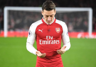 Payitaht Abdülhamid dizi setinden Mesut Özil'e destek