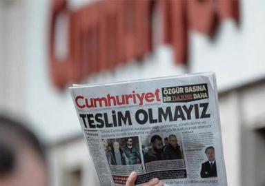 Yargıtay'dan Cumhuriyet kararı: 7 yazarın salıverilmesinin istenmesine karar verildi