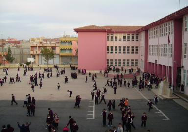 Hasarlı okullardaki öğrencilerin geçici okulları açıklandı