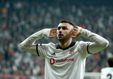 Burak Yılmaz, Beşiktaş kulübünün kongre üyesi oldu