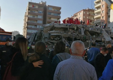 İzmir'de yıkılan binaların tamamı ruhsatlıymış