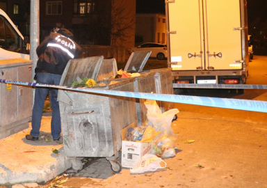 Çanakkale'de bebeğini çöp konteynerine atan anne ile erkek arkadaşı yakalandı