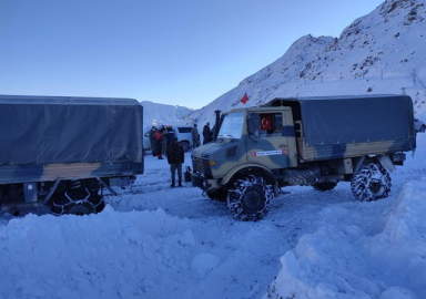 Hakkari'de çığ altında kalan ikinci askerin cansız bedenine ulaşıldı