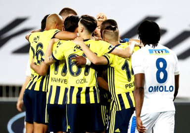 Fenerbahçe zirve yarışından kopmadı! 3-0