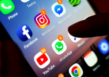 Facebook, WhatsApp ve Instagram çöktü