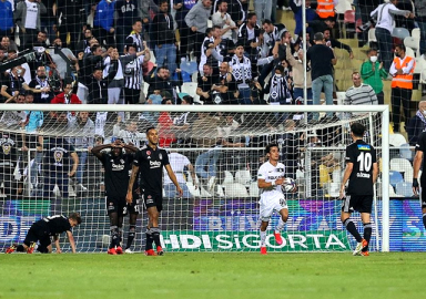 Beşiktaş ilk kez kaybetti! Ligin yeni lideri Altay