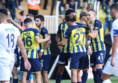 Fenerbahçe zirveyi devraldı! 2-1