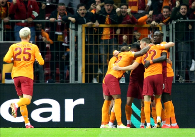 Galatasaray gruptan çıkmayı garantiledi! 4-2