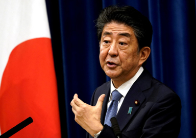 Suikasta uğrayan Japonya'nın eski Başbakanı Shinzo Abe hayatını kaybetti