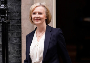 İngiltere Başbakanı Liz Truss istifa etti