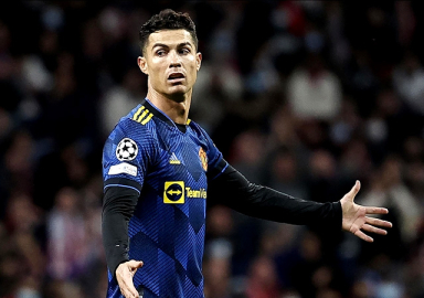 Cristiano Ronaldo Manchester United'tan ayrıldı