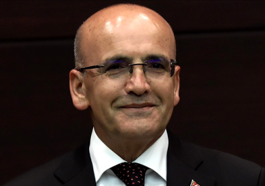 Mehmet Şimşek'ten ilk paylaşım: Acil önceliğimiz...