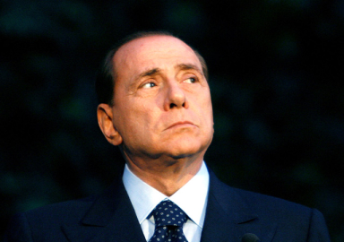 Eski İtalya Başbakanı Silvio Berlusconi hayatını kaybetti