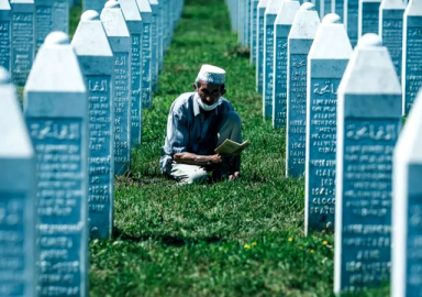 Avrupa'nın ortasında soykırım: Srebrenitsa