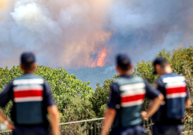 Çanakkale'deki yangında 3. gün! Alevlerle mücadele sürüyor