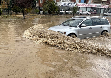 Meteoroloji'den son dakika uyarısı! Fırtına ve sağanak geliyor