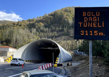 Yenilenen Bolu Dağı Tüneli hizmete açıldı