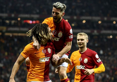 Cimbom zirveyi bırakmıyor! Galatasaray Adana'yı da devirdi