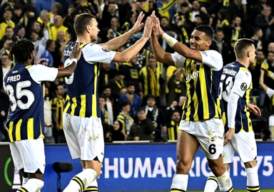 Fenerbahçe evinde şovla turladı: 4-0