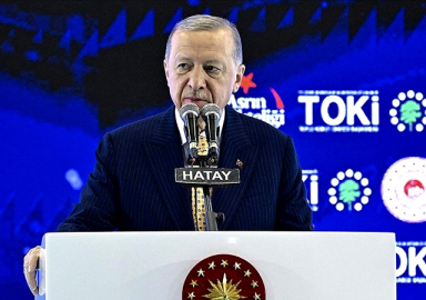 Erdoğan: Yıl sonuna kadar 200 bin evi teslim edeceğiz