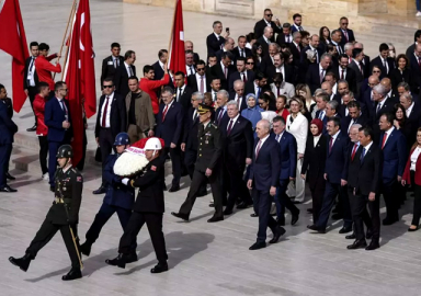 Gazi Meclis 104 yaşında! Devlet erkanı Anıtkabir'de