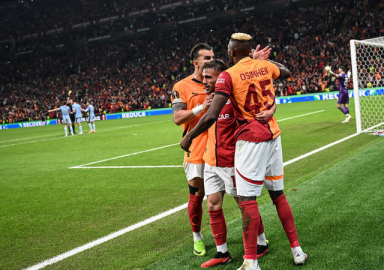 Galatasaray evinde Tottenham’ı 3-2 yendi