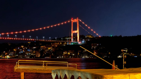 İstanbul'da anlamlı hareket!