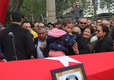 Şehit polis Mehmet Tozun gözyaşlarıyla uğurlandı