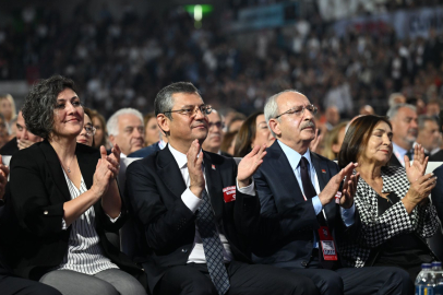 CHP'yi karıştıracak paylaşım! "Geliyor gelmekte olan..."