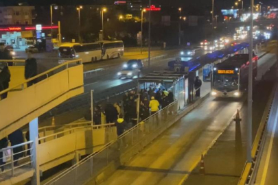 Metrobüste silahla havaya ateş eden şüpheli gözaltına alındı